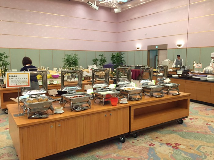 朝食バイキング