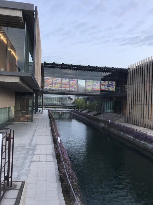 長崎美術館