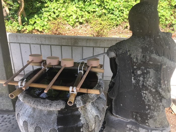 高城神社  女性型手水舎