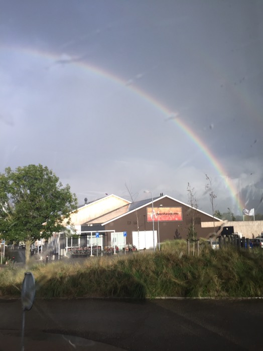 出発時、虹が出ました。