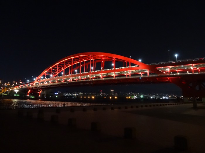 (ホントは神戸大橋です)