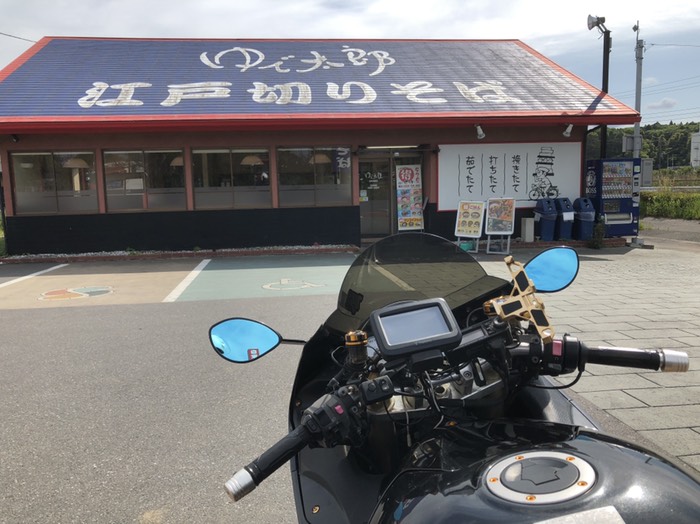 朝ごはんはお蕎麦。