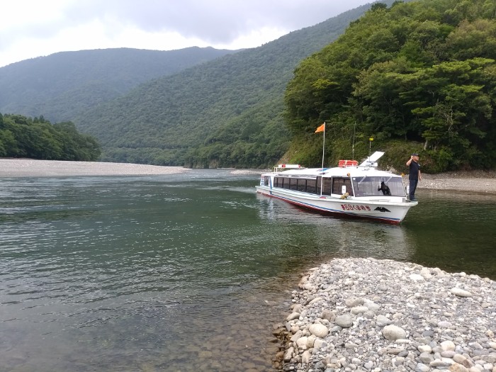 瀞峡ウォータージェット船