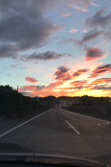 東北道の朝焼け