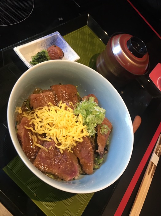 みやまダイニング畔