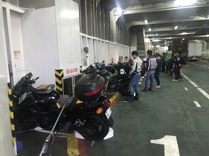 オレンジフェリー九州の車両甲板