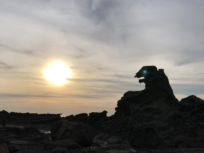 ゴジラ岩
