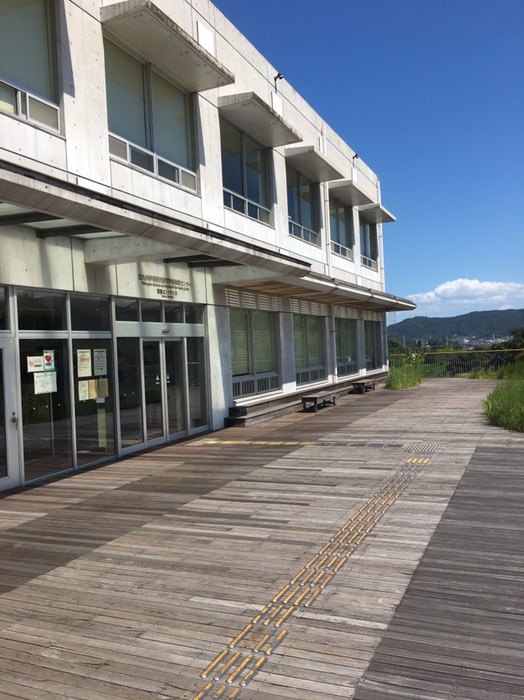 学研センター図書室