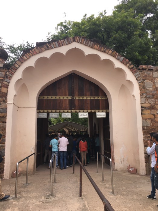 世界遺産クトゥブミナール入口