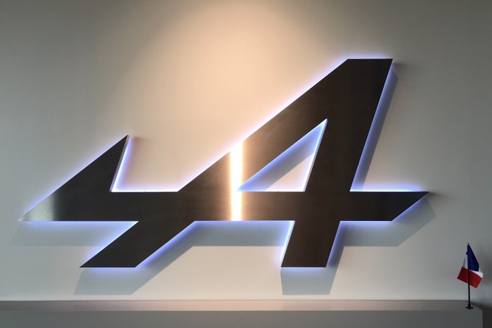 アルピーヌロゴ