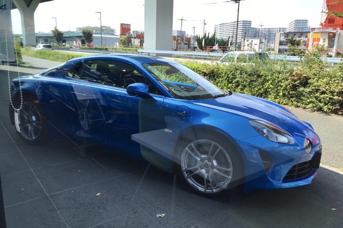 青は試乗車か？