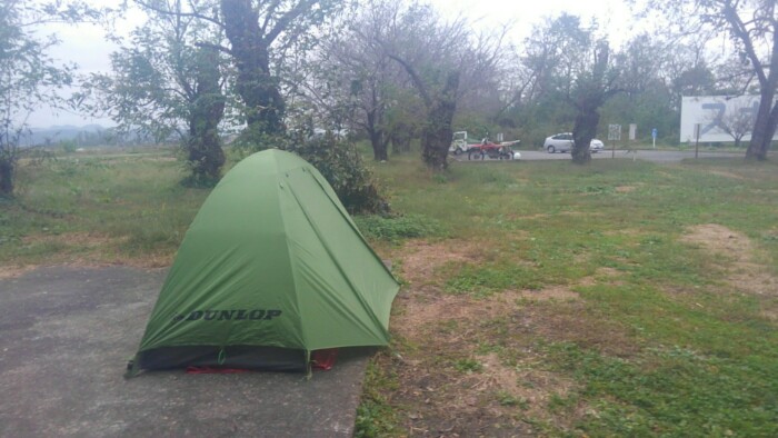 ここをキャンプ地とする。