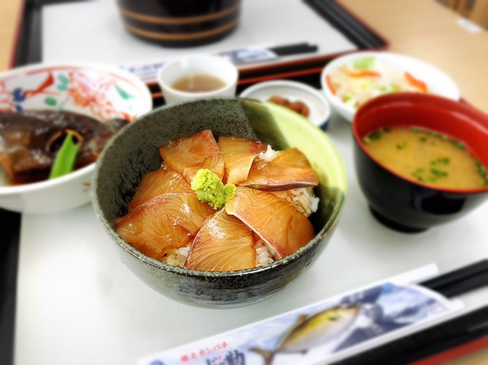 カンパチ漬け丼