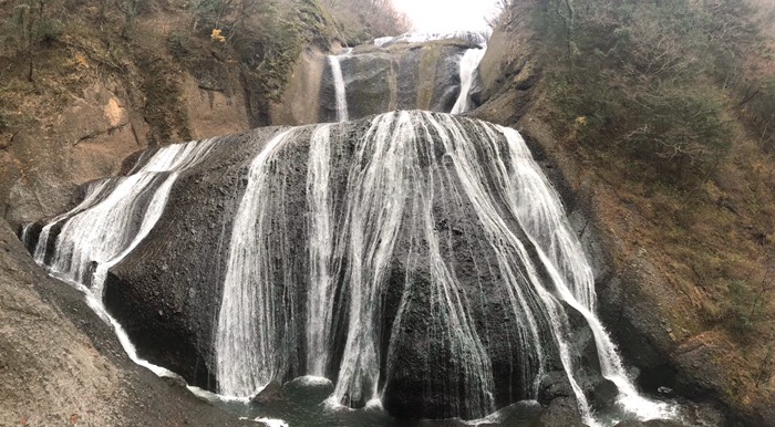 初 袋田の滝！なかなかの迫力でした！！