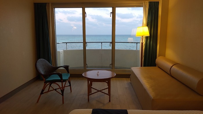 イーフビーチホテル