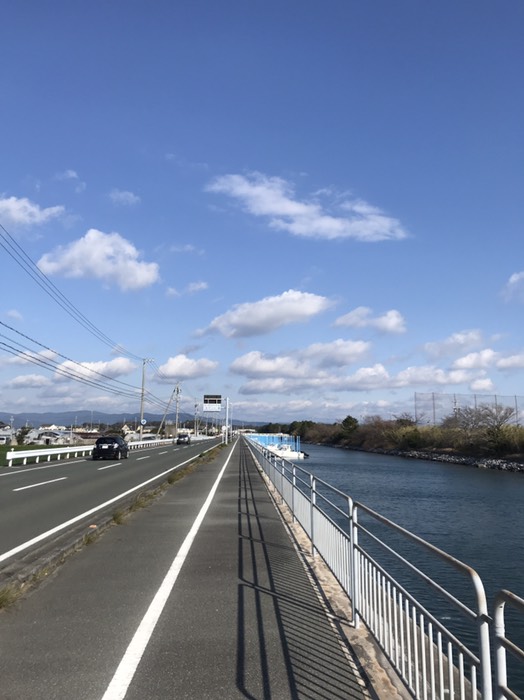 川というか水路のようなもの