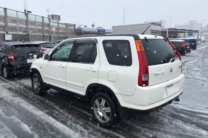 東名積雪で除雪渋滞してました