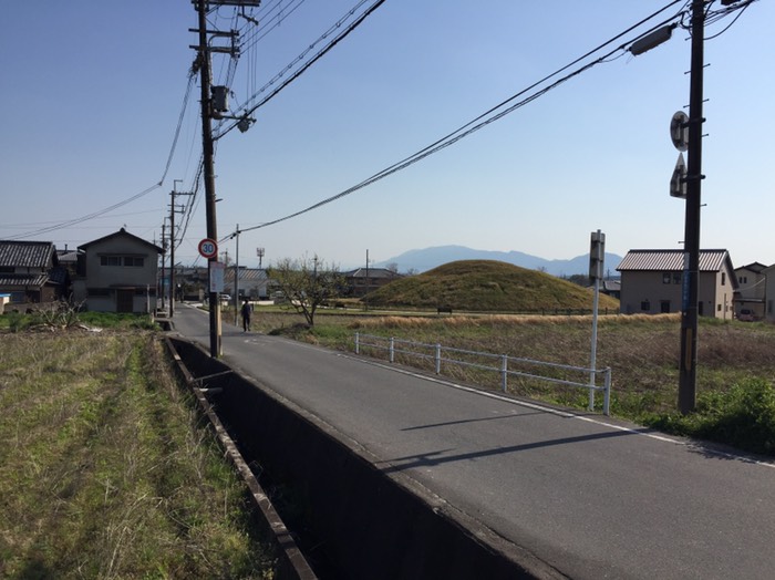藤ノ木古墳と葛城山