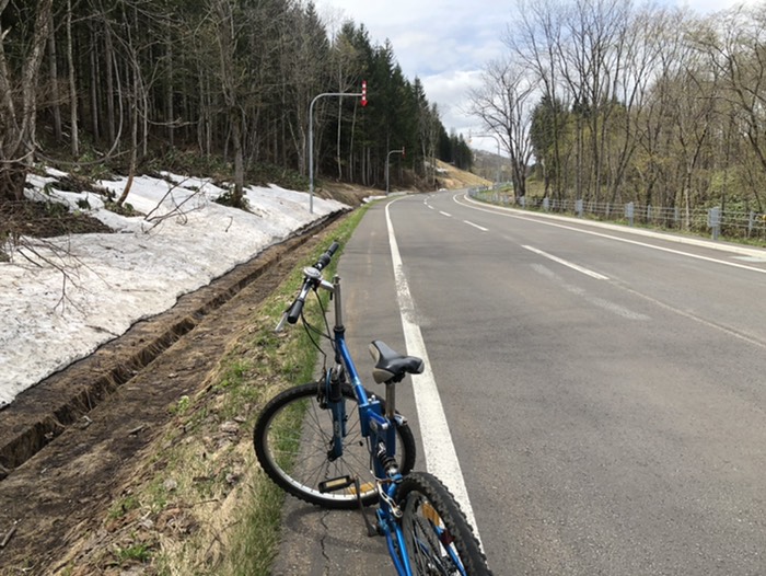 江丹別峠の登りはじめにて。