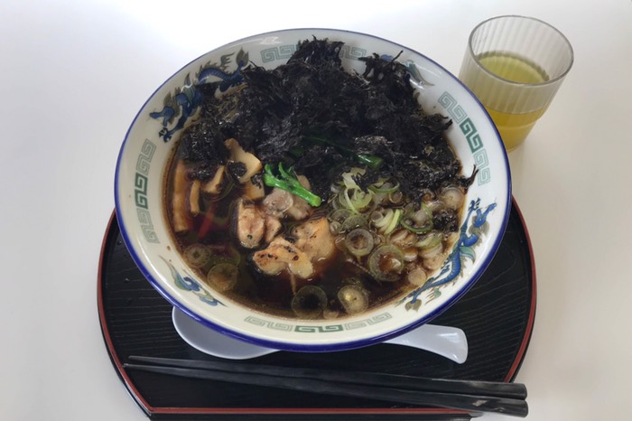 早くも黒醤油ラーメン！