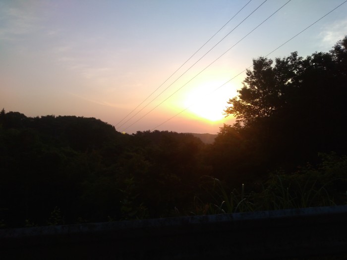 霊山方向の朝日