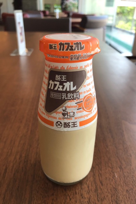 ビン入り酪王カフェオレ