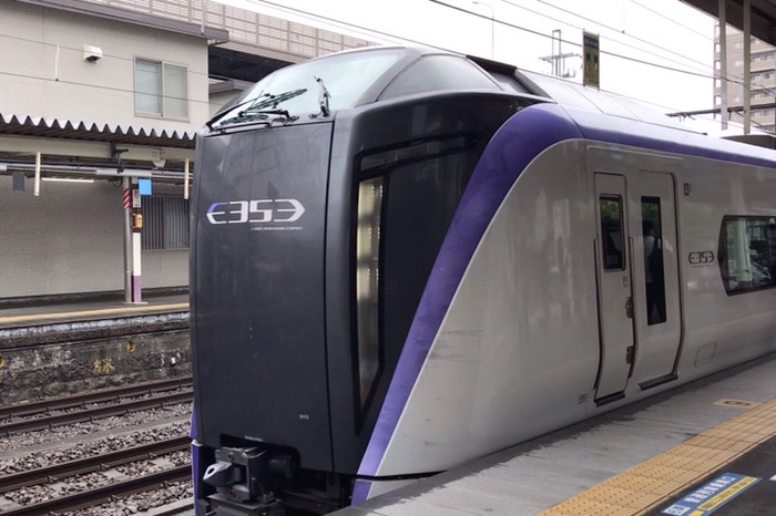 かいじに乗っちゃいます♪