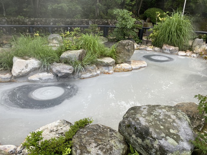 地獄めぐり　鬼石坊主地獄