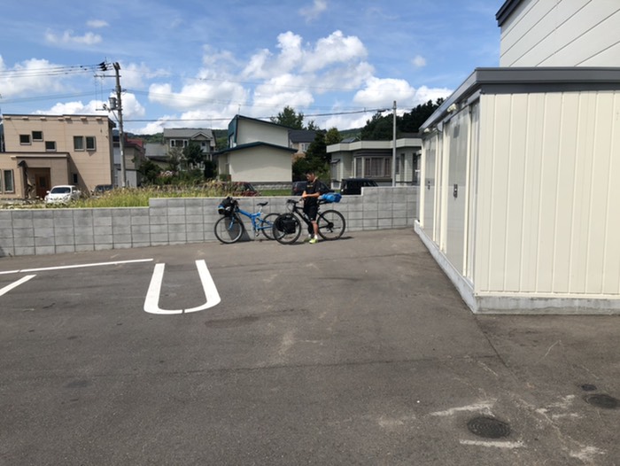 セブンイレブン台場店にて。