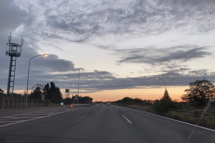 この辺りまでくるともう明るくなってました