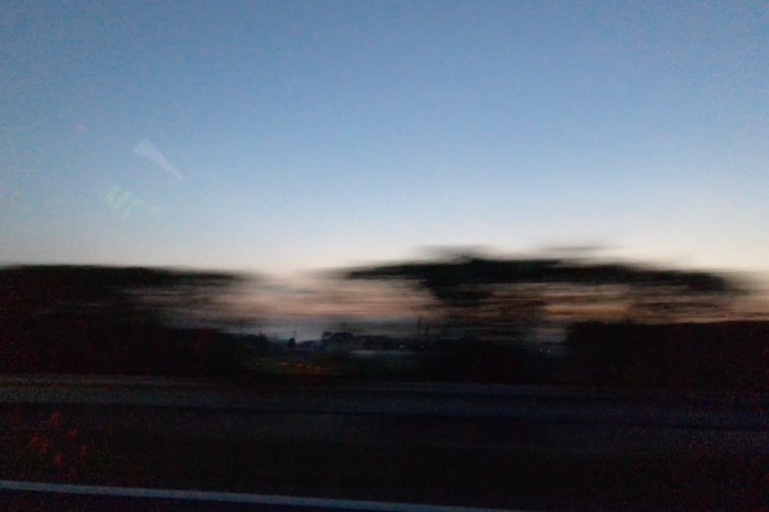 この頃東の空はこんなに明るくなってきました