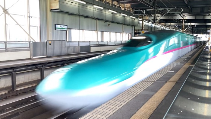 320km/hですぐ側を通り過ぎる新幹線！！
