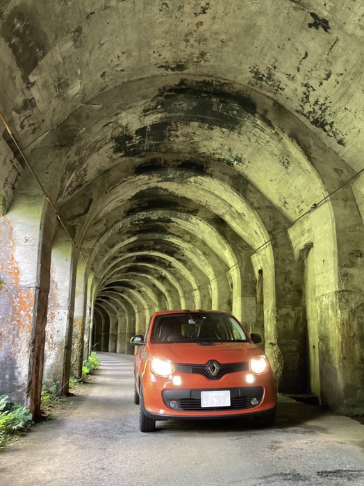 緑ぽい場所 前から