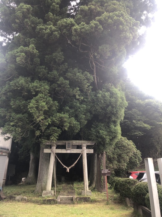 那須高原小学校前の神社