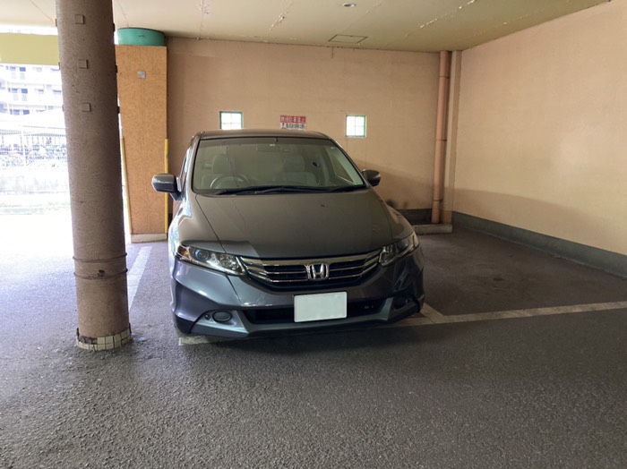 元ラブホだから駐車場が部屋の数だけあって良い