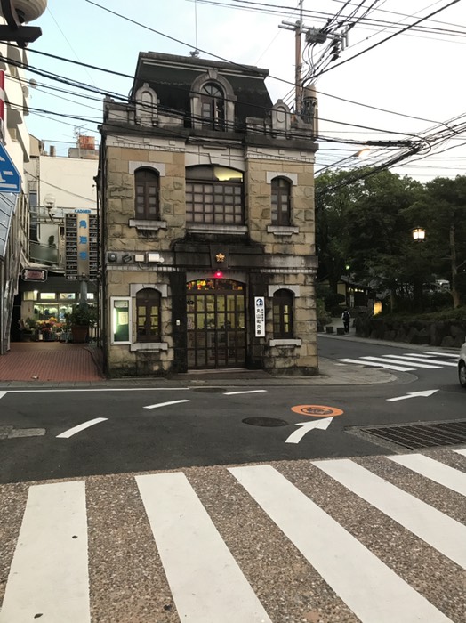 思案橋の丸山交番