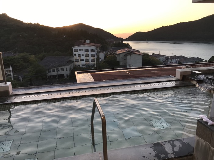 温泉からの夕日