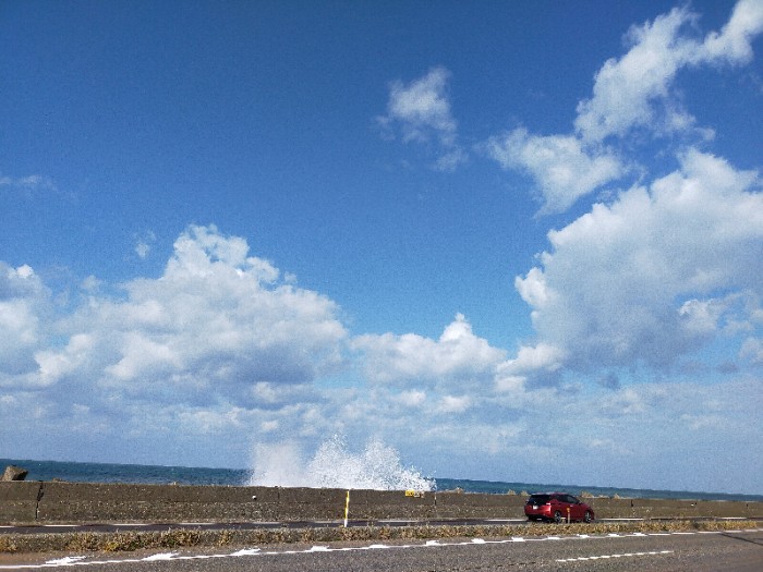 レストランの前