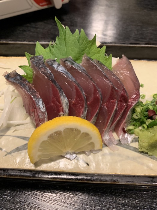 首折れサバの刺身