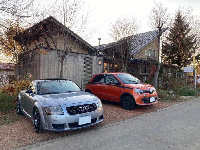 お腹ﾍﾟｺﾍﾟｺなのでﾊﾟﾝを買いました