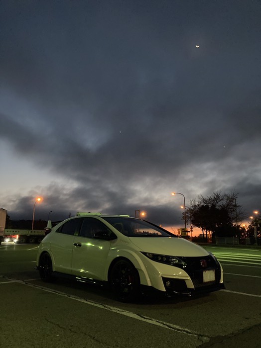 空が明るくなってきました