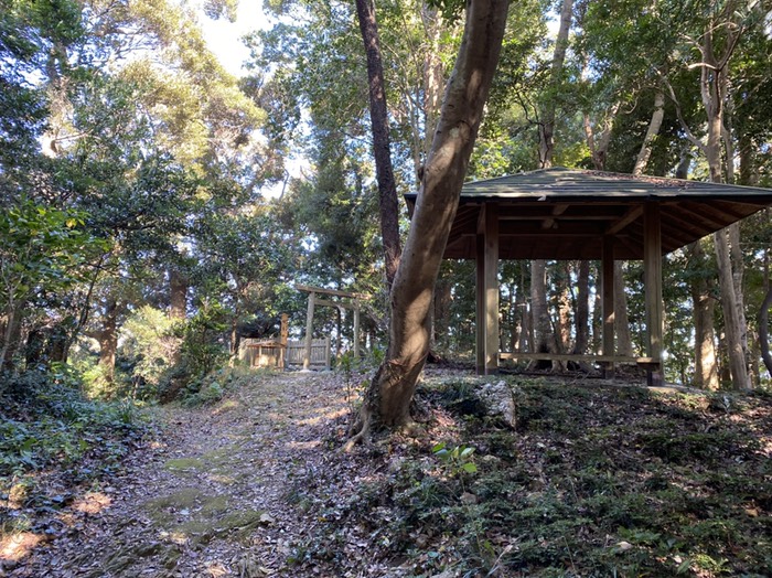東家