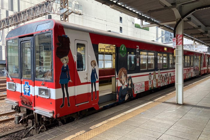 ｶﾞﾙﾊﾟﾝ号近くで見るとｻﾋﾞｻﾋﾞ