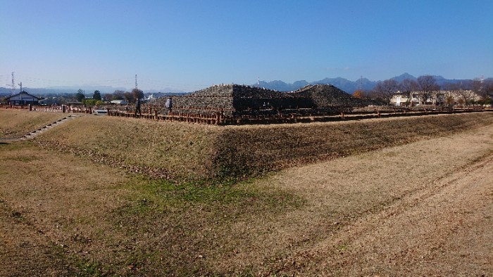 見事な前方後円墳