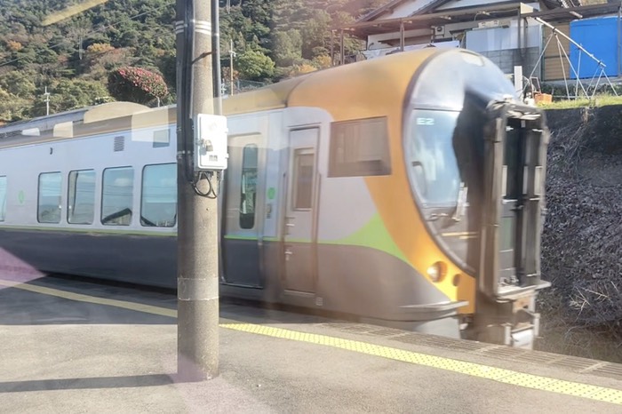 8600系(新居浜ありす)