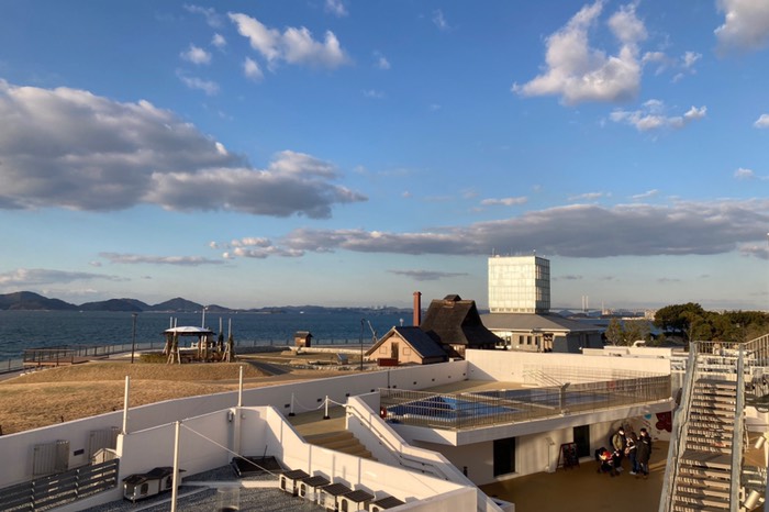 瀬戸大橋のたもと