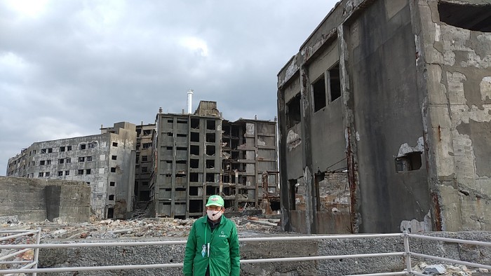 軍艦島 第三広場 より