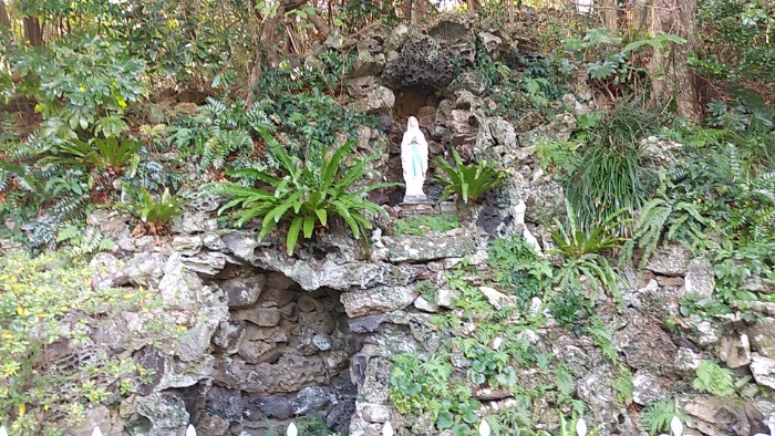 井持浦教会 ルルド