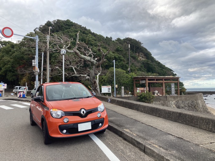 凄い場所にありました！