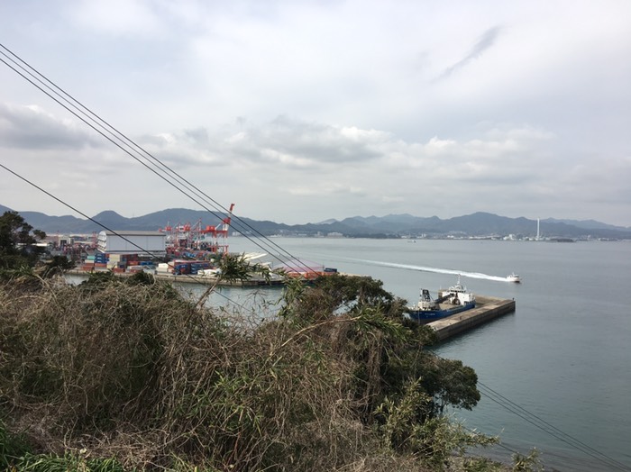 太刀浦コンテナターミナル方面